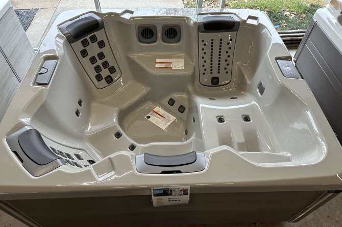 A bullfrog A6L spa being showcased from a top down view showing the interior.