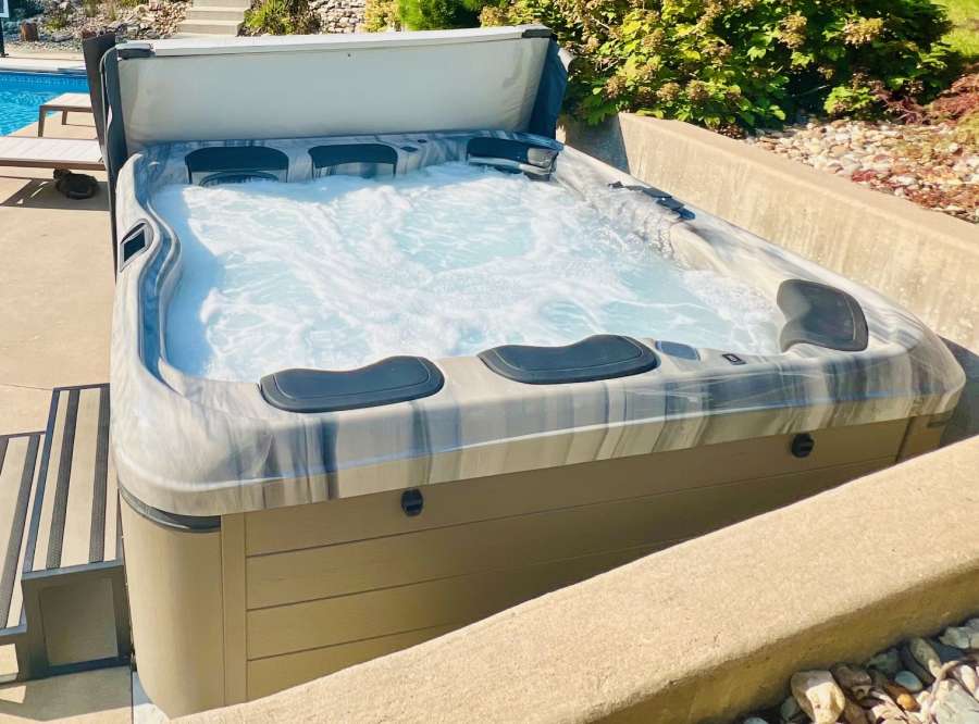 Photo of Bullfrog spa